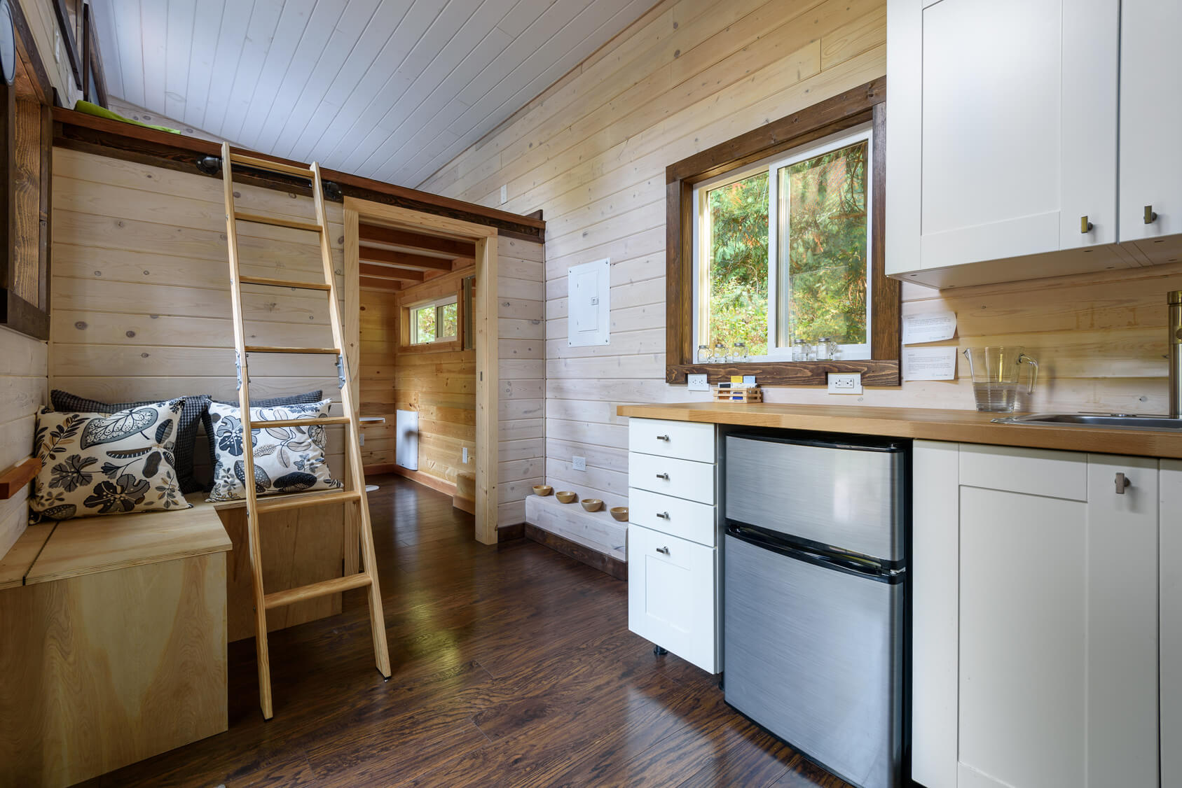 Tiny house movement pros and cons to consider before buying