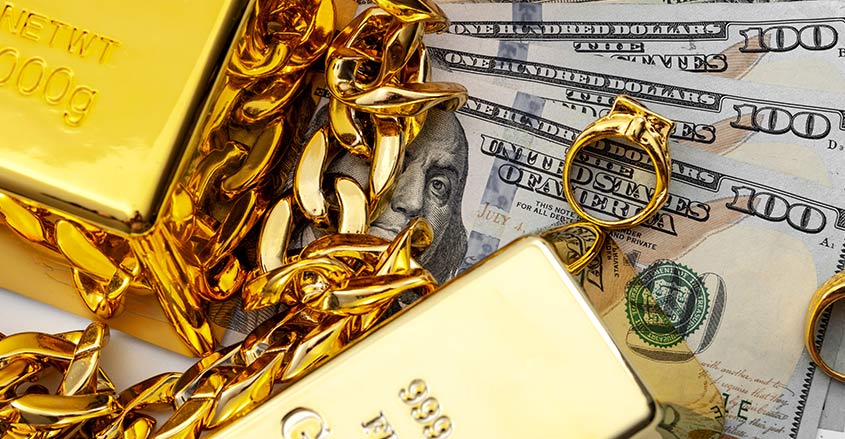 Billionaires Commissioning Gold, Bejeweled Credit Cards Worth $50K